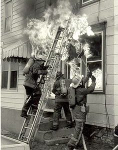 BOMBEROS